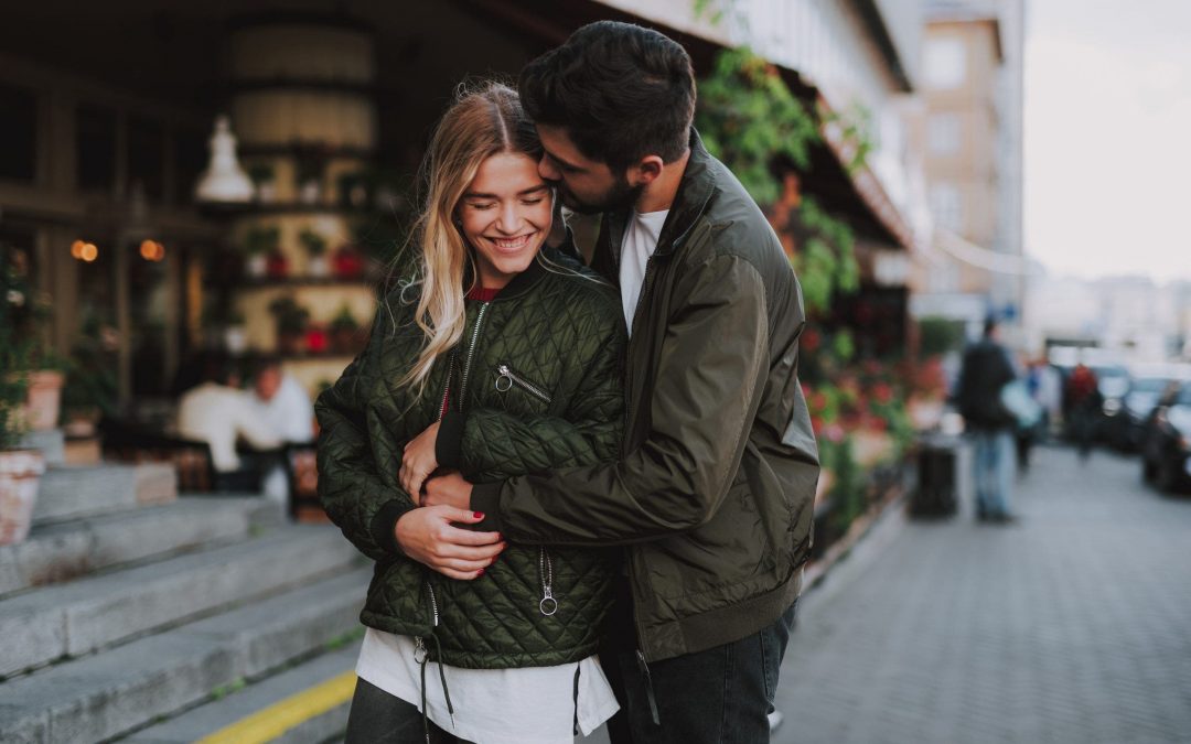 LOS 5 SIGNOS QUE SE VUELVEN LOCOS DE AMOR CUANDO LOS MIMAN