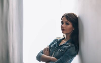 TU HERIDA DE INFANCIA SEGÚN TU SIGNO (Y CÓMO LA REPITES EN CADA RELACIÓN)
