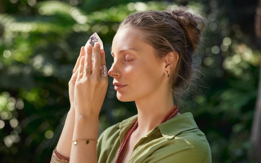 QUÉ PIEDRA PRECIOSA NECESITAS SI ESTÁS PASANDO POR UN DESAMOR SEGÚN TU SIGNO
