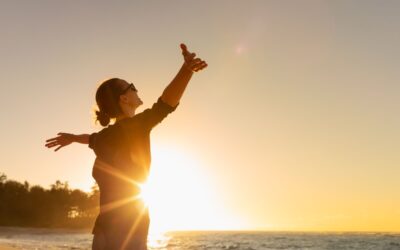 QUÉ DEBES SOLTAR PARA DISFRUTAR DEL FINAL DE 2025 SEGÚN TU SIGNO