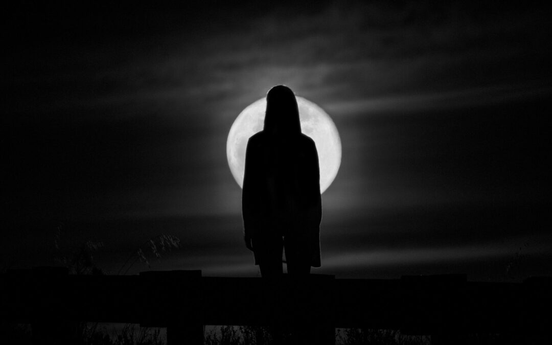 Los signos que van a transformarse con la Luna Llena en Escorpio del 1 de mayo