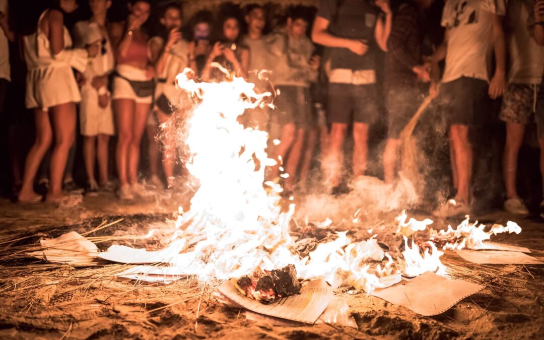 Los mejores rituales de la noche de San Juan 2026: la noche más mágica del año para manifestar
