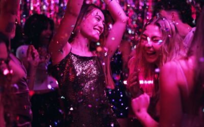 La versión de ti que sale cuando se te va la fiesta de las manos según tu signo